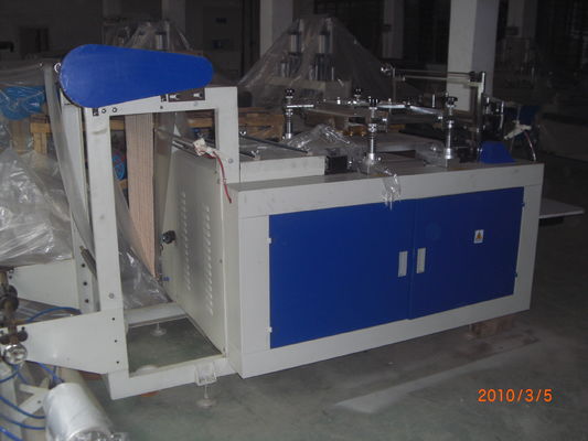 China 3KW Automatic Plastic Glove Making Machine , Bag sealing cutting equipment supplier